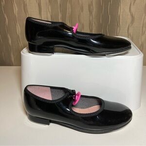 🌺 Capezio Girl's 10 Tap Dance Shoes Patent Mary Jane Black Danc'n